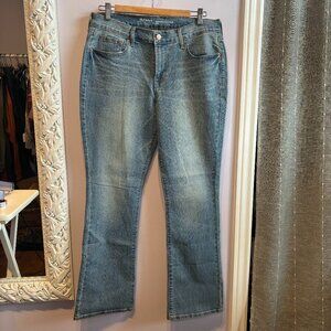 Old Navy Curvy Mid rise Boot Cut Size 12 Regular